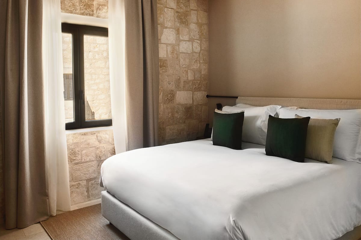 Family Deluxe Terrace Suite | Minibar, odada kasa, ücretsiz kablosuz İnternet, çarşaf takımı