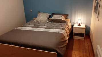 Strykjärn/strykbräda, wi-fi och sängkläder