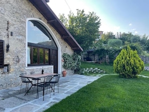 Comfort Cottage, Patio, Garden View | Outdoor dining - CASETTA MARY (Bellagio)