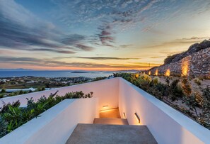 Luxury Villa, 5 Bedrooms, Partial Sea View | Property grounds - Paros Villa Skylines Estate I (Paros)
