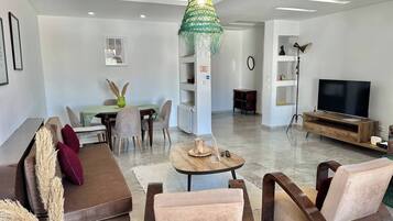 Apartamento, 3 quartos, para fumantes, sacada | Sala de estar