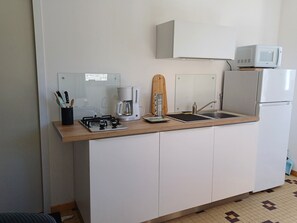 Private kitchen - Vrbo Property (Paulhac)