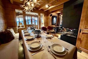 تناول الطعام