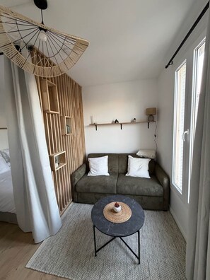 Télévision, chaîne hi-fi