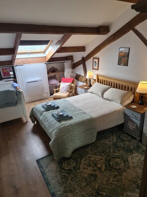 Bügeleisen/Bügelbrett, WLAN, Bettwäsche