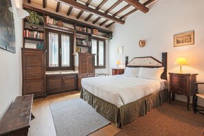 Iron/ironing board - Apartments Florence - Nido Fiorentino (Florence)