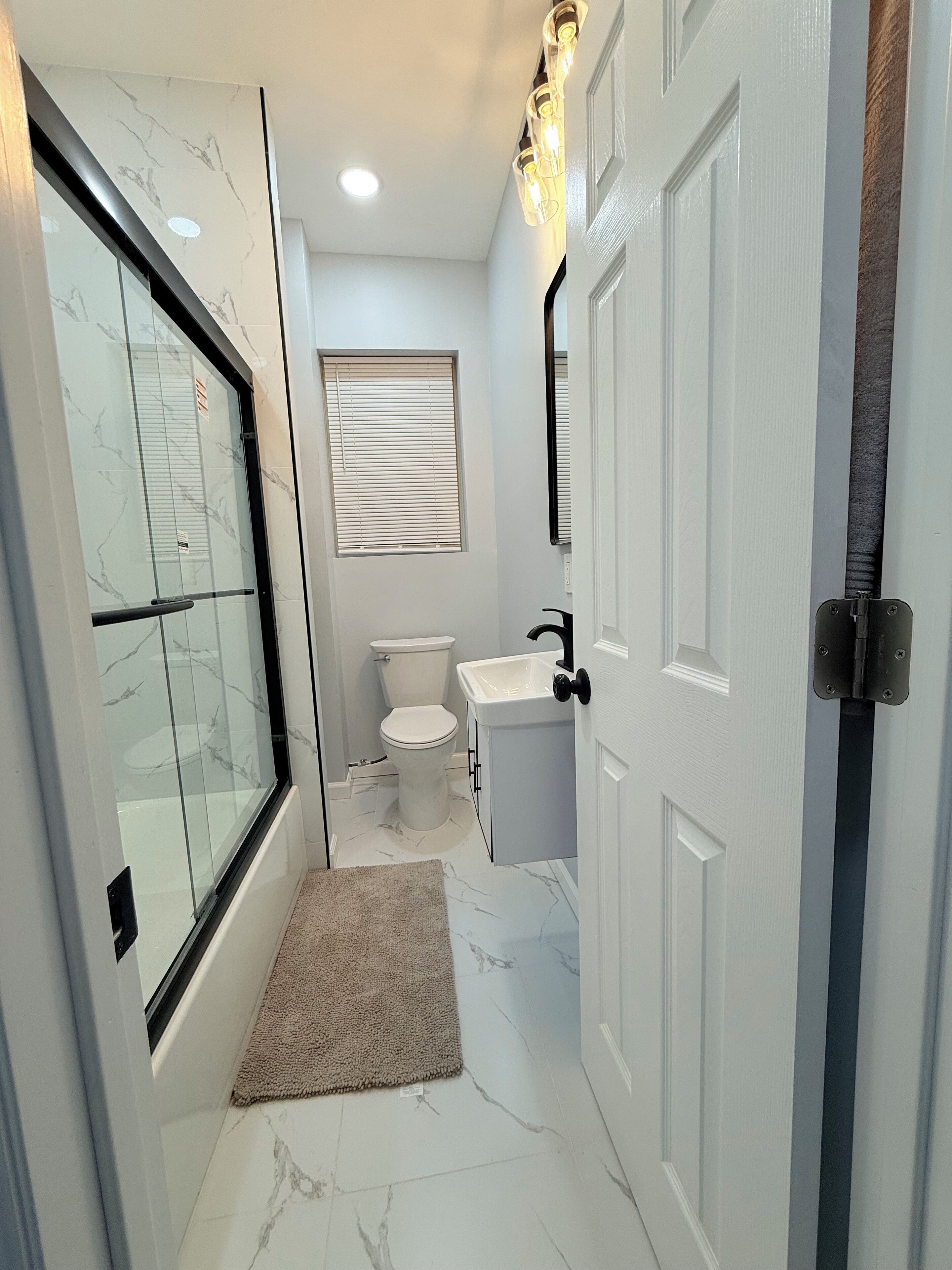 Towels, soap, shampoo, toilet paper