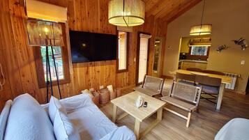 Loft Confort, vista al resort | Caja de seguridad en la habitación, wifi gratis y ropa de cama