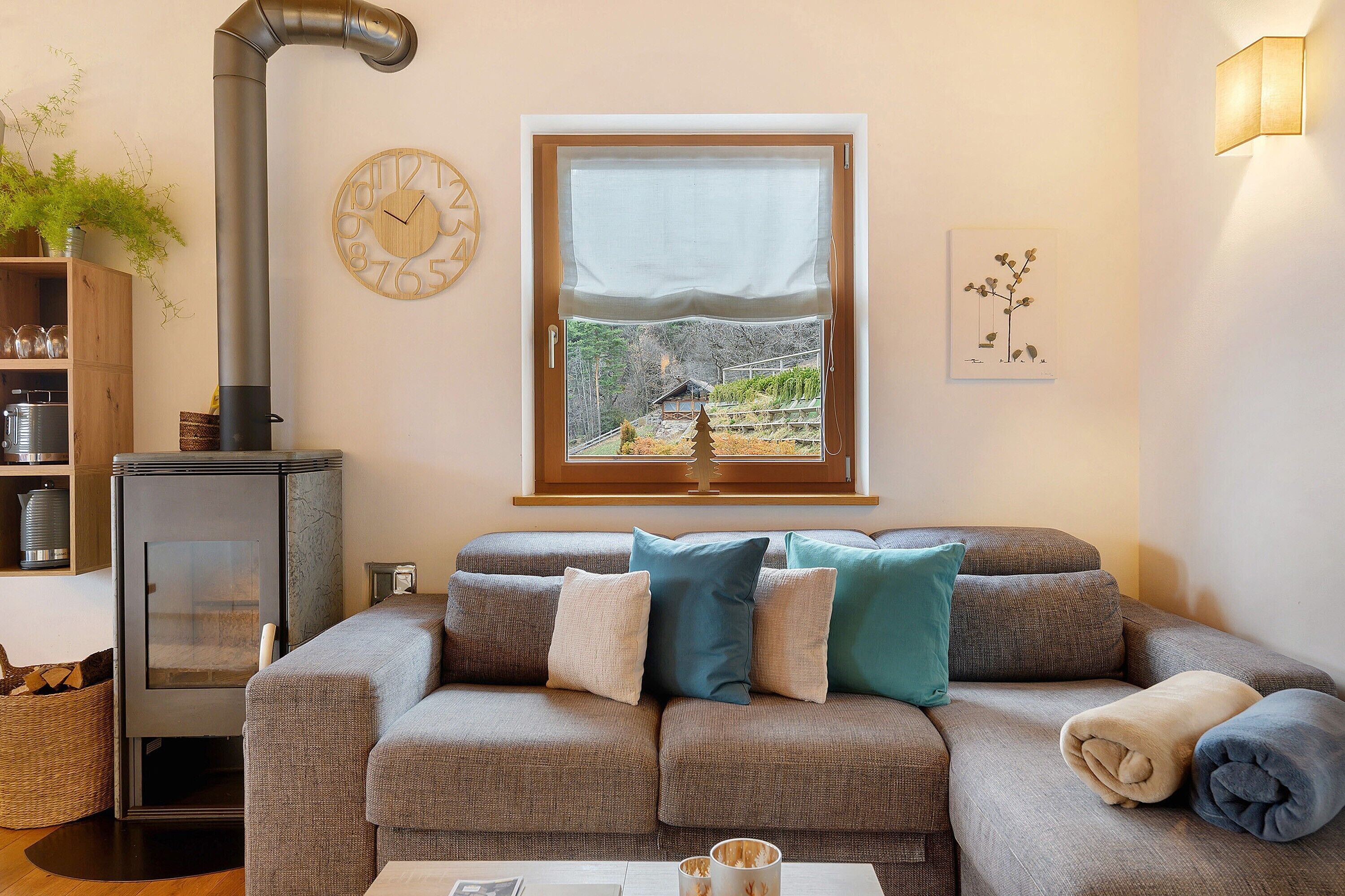 TV, fireplace, table tennis