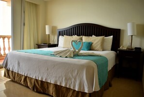 Schreibtisch, laptopgeeigneter Arbeitsplatz, kostenloses WLAN