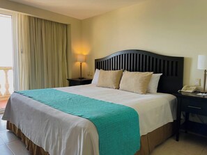 Schreibtisch, laptopgeeigneter Arbeitsplatz, kostenloses WLAN