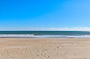 On the beach - The AJ - 3 Bedroom Oceanfront Duplex (Carolina Beach)