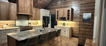 PONTOON INCLUDED-New Construction-Prime Location! 1 mile north of Main St Nisswa