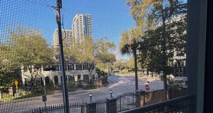 Cozy 1-bedroom apartment in Galleria Houston with pool and gym access