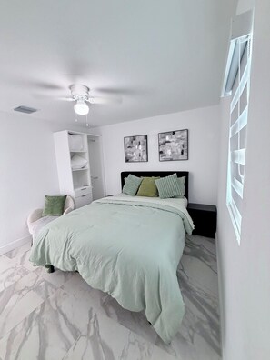 2 bedrooms, desk, iron/ironing board, free WiFi