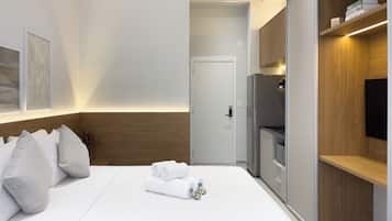 Estúdio conforto, vista para a cidade | Quartos à prova de som, ferros/tábuas de passar roupa, Wi-Fi de cortesia