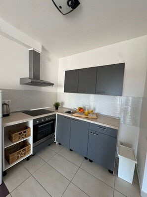 Apartment - Beautiful Apartment Bodulo 6 (Povljana)