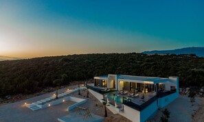 Villa | 4 bedrooms - Modern Villa Porta in Novalja (Novalja)