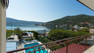 4 عدّة غرف نوم