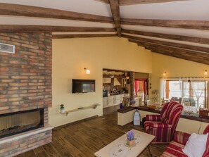 Villa | 3 bedrooms - Villa Melody With Tennis Court (Novalja)