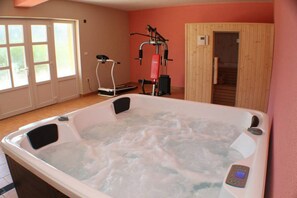 6 bedrooms - Holiday Home Nadalina (Vrgorac)