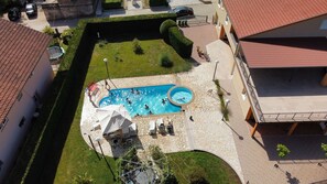 6 bedrooms - Holiday Home Nadalina (Vrgorac)