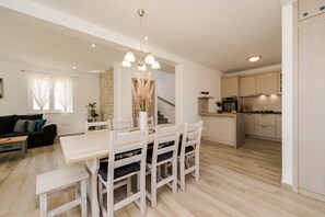 Villa - Villa Rea 1 With Heated Pool (Privlaka)