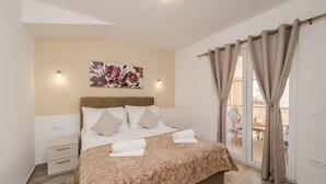 Ảnh chưa phân loại, 5 trong số 24 ảnh, nút