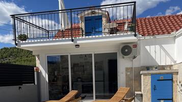 House | 1 bedroom