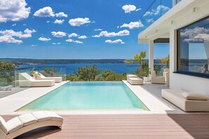 Villa - Villa Michelle With Infinity Pool (Jasenice)