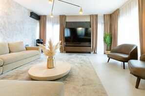 3 bedrooms - Villa Positiva With Heated Pool (Vir)