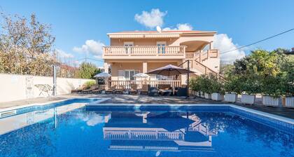 Holiday Home Lolita With Pool