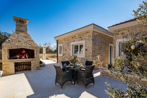 Villa | 3 bedrooms - Villa Katarina With Pool (Zadar)