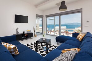 Villa - Villa Costabella With Heated Pool (Posedarje)