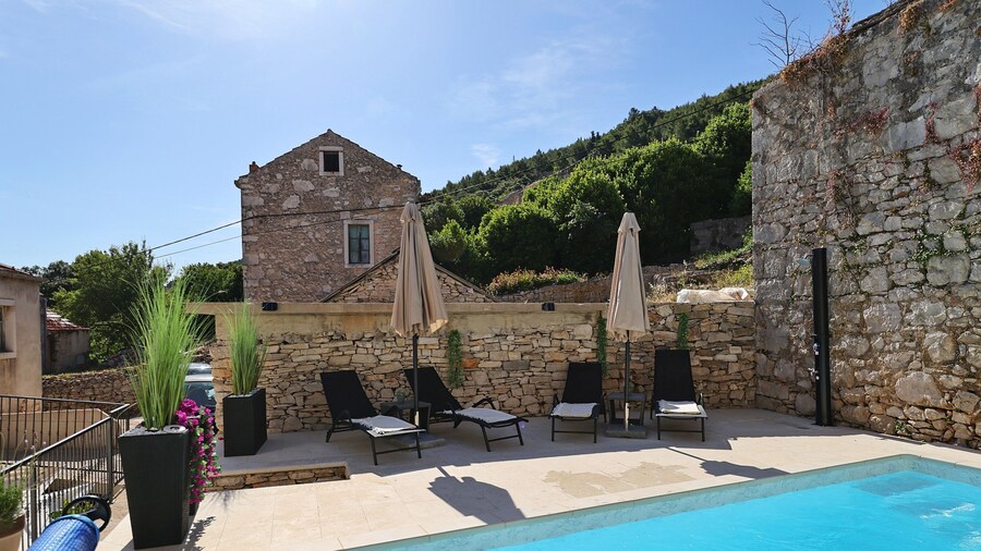 Holiday Home Tranquilla With Heated Pool