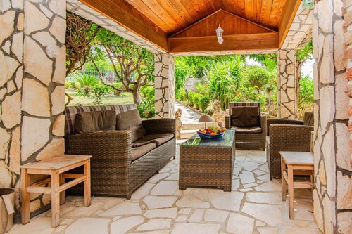 Holiday Home Florendale With Pool
