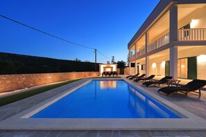 Villa | 5 bedrooms - Villa Vallis With Pool (Obrovac)