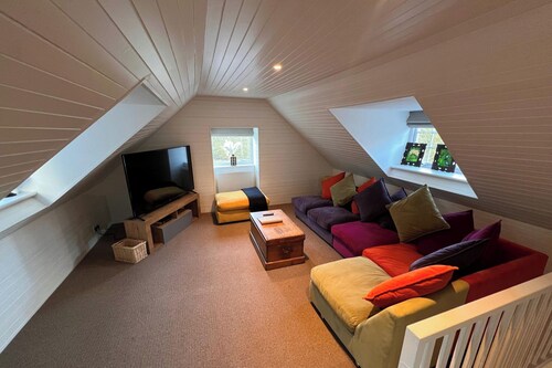 Pets - Garden - Parking - Sleeps up to 4 - Hiking