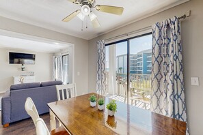 Interior - Condo in oceanfront building w/ pools, hot tubs, arcade, & beach access (Myrtle Beach)