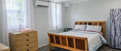 2 habitaciones, acceso a internet y ropa de cama