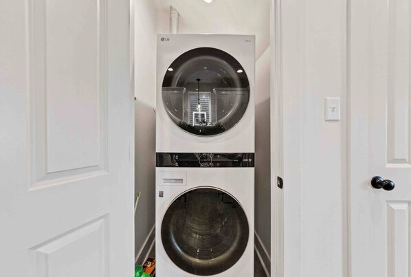 Luxury Townhome, Kitchen, Ground Floor | Iron/ironing board, free WiFi, bed sheets - Enclave 1 Bedroom Suites (Lafayette)