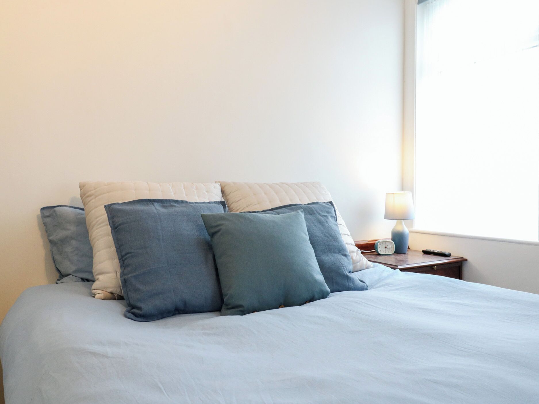 2 phòng ngủ, trang trí khác biệt 