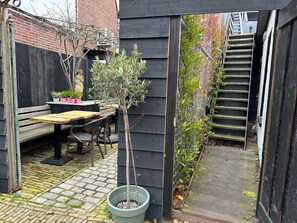 Outdoor dining - Nice apartment in a beautiful location in the center of Bergen and only 5km to the beach! (Bergen)