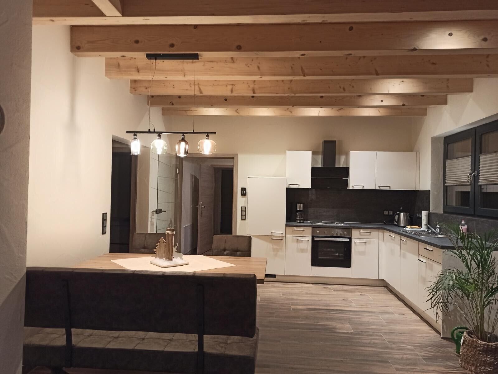 Kühlschrank, Ofen, Herdplatte, Geschirrspüler