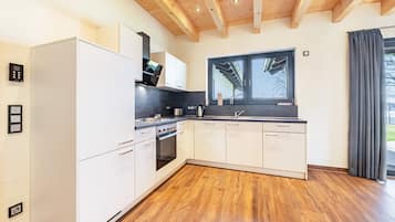 Kühlschrank, Ofen, Herdplatte, Geschirrspüler