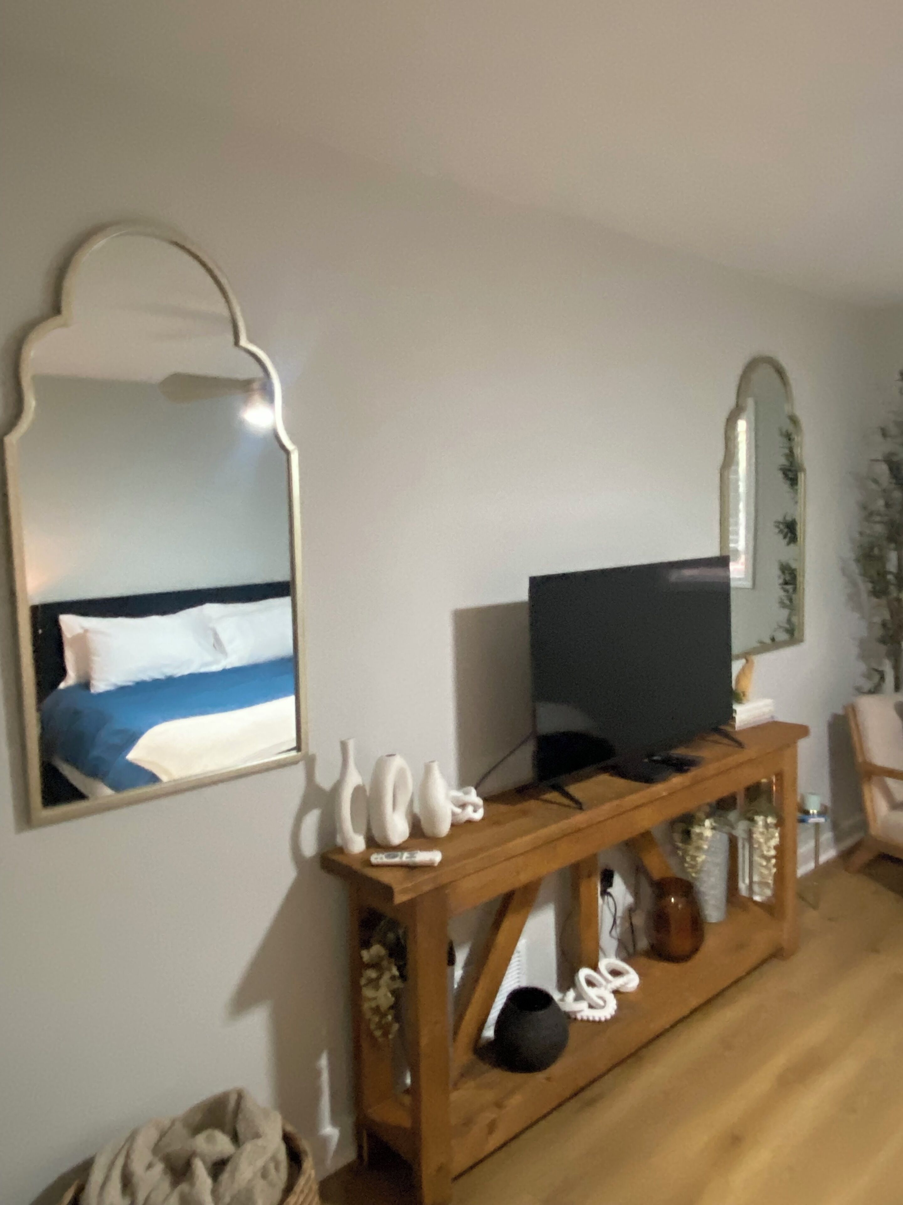 2 makuuhuonetta, silitysrauta/-lauta, Wi-Fi, vuodevaatteet