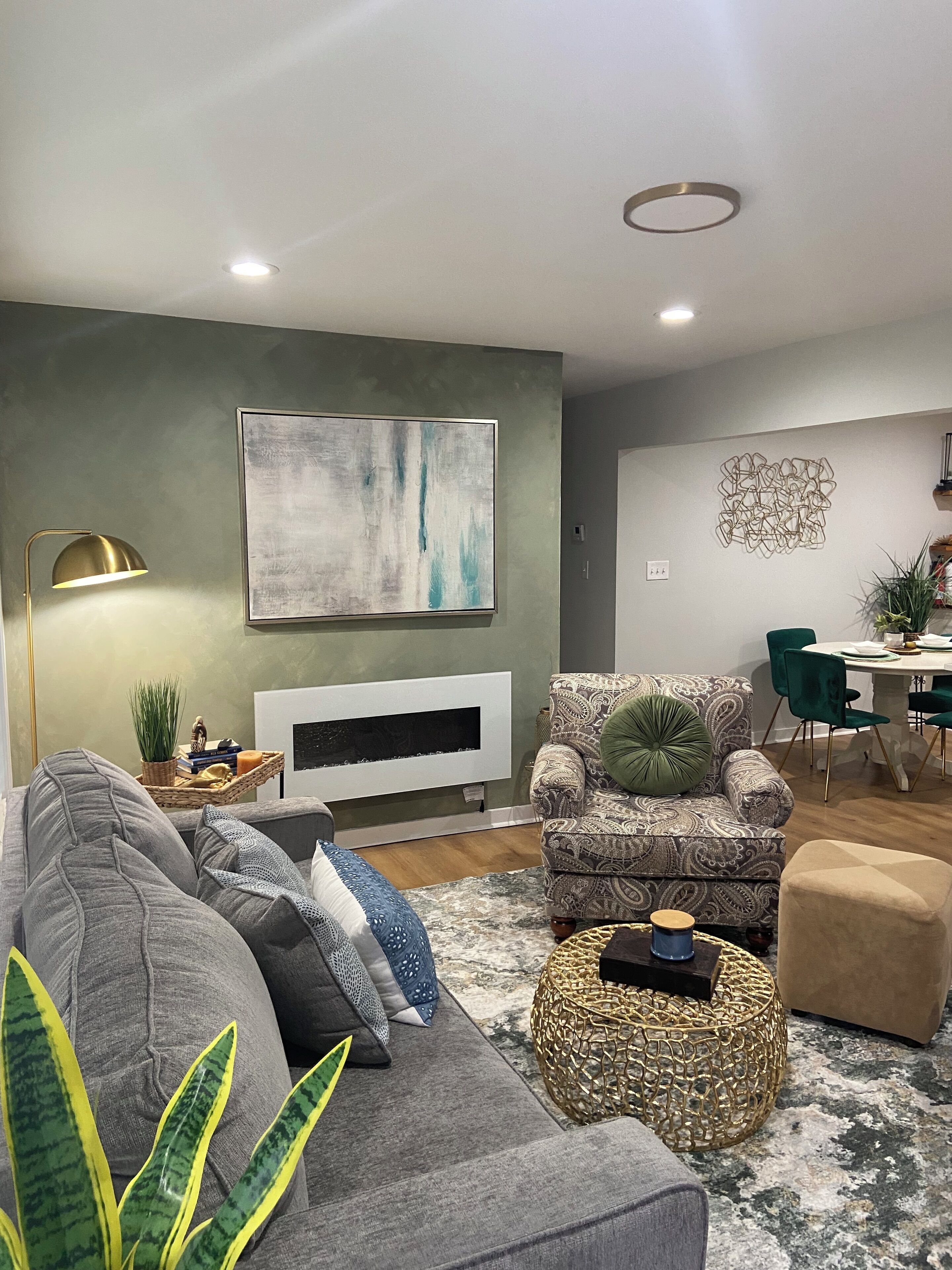 Télévision, cheminée