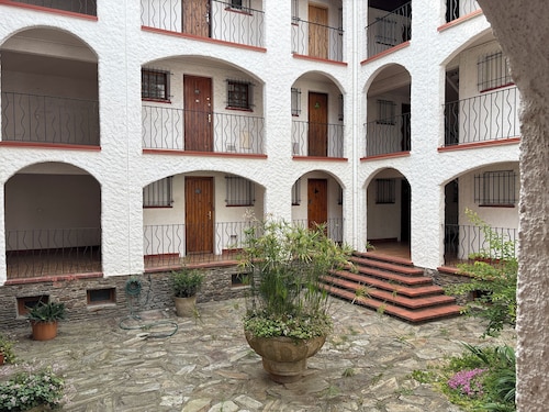 F3 in Argeles sur mer, 250 m from the sea and shops