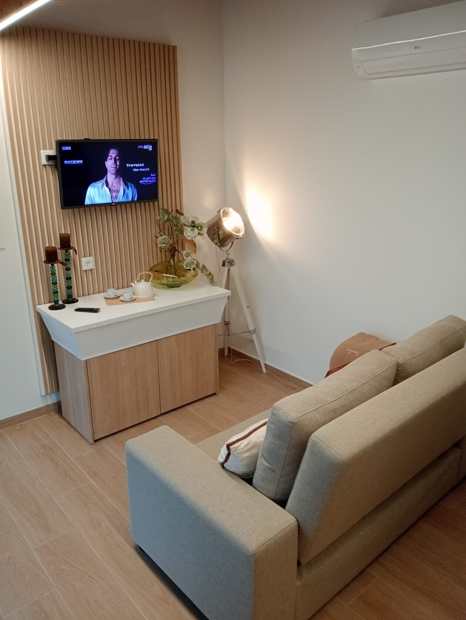 TV, fireplace, DVD player