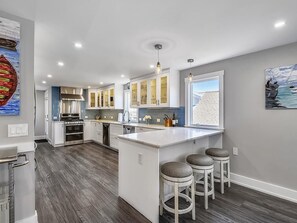 Fridge, microwave, oven, stovetop - Stunning 6BR Beach House | Rooftop Deck | Hot Tub (Bethany Beach)